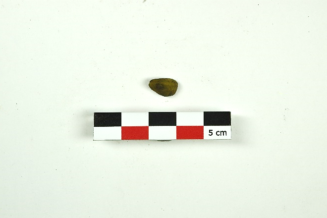 Glass tubular bead